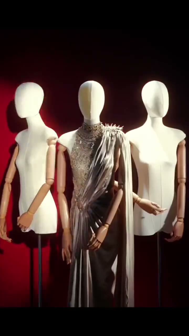 Fashion-label teaser