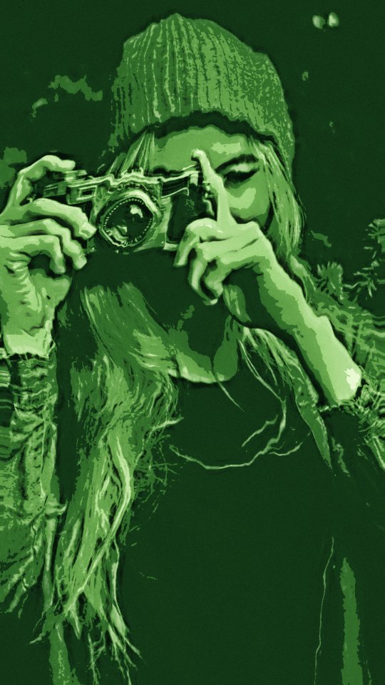 Source hue thrown away: one green, two tones, same brushwork. — rendered sample